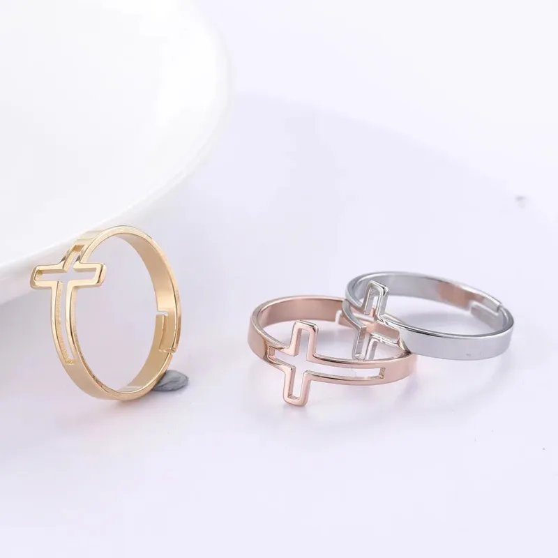Bague Croix Design Ouvert – Image 3